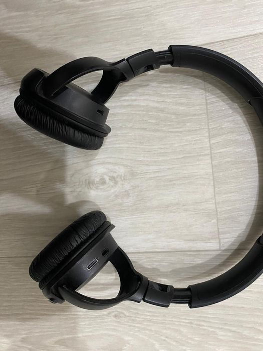 Продам беспроводные наушники