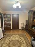 Ойбек 2х комнатная квартира, В центре рядом метро гостиница Россия