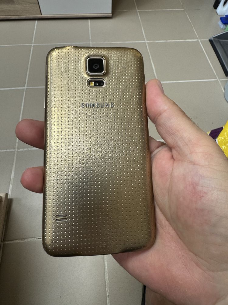 Samsung Galaxy S5 16gb отличен