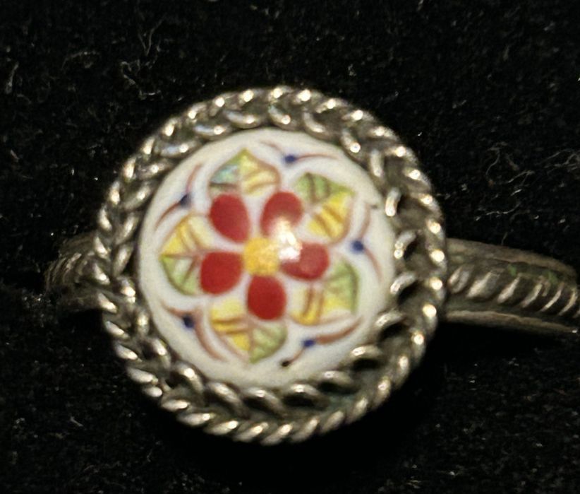 Руски старинен пръстен с рисуван порцелан