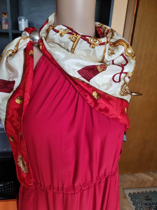 Голям копринен шал в червената гама