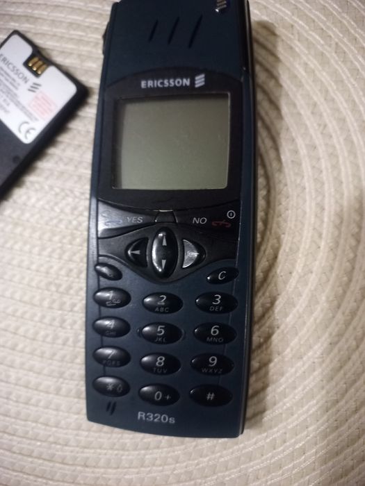 Ericsson- R320s..