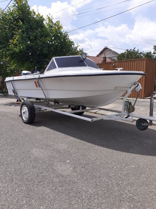 Barcă cu motor Evinrude 25 cp
