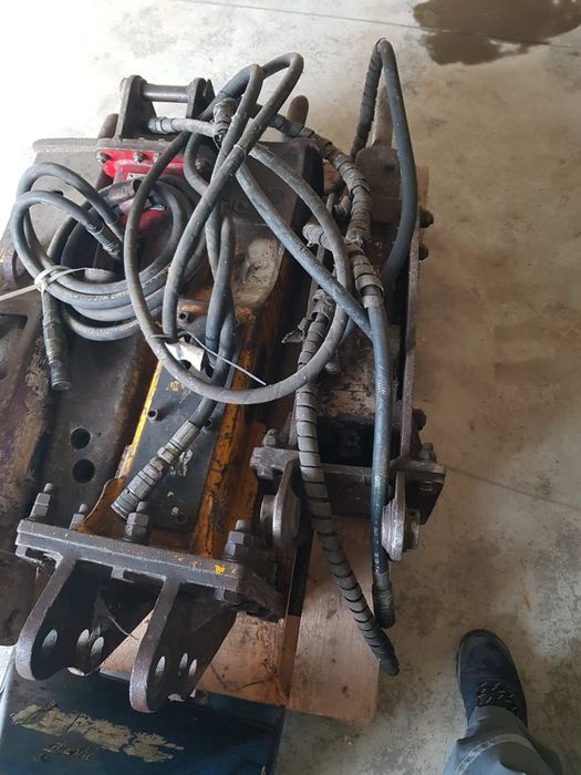 Picon utilaje demolator OKB Prodem Takeuci  socomec