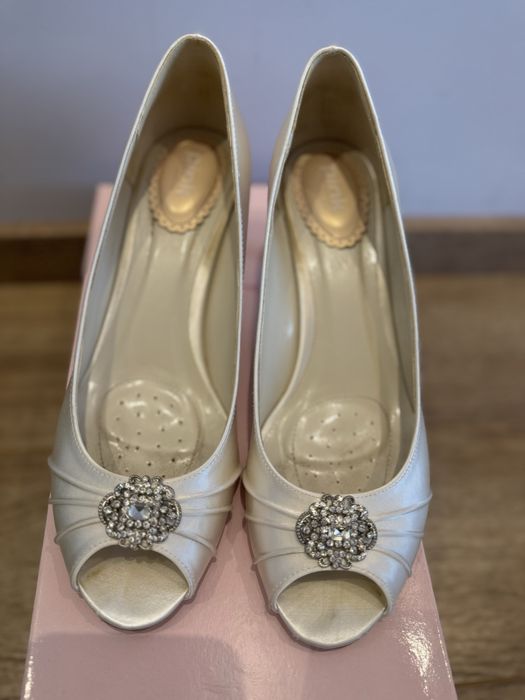 Сватбени официални обувки Pink Paradox London размер 39