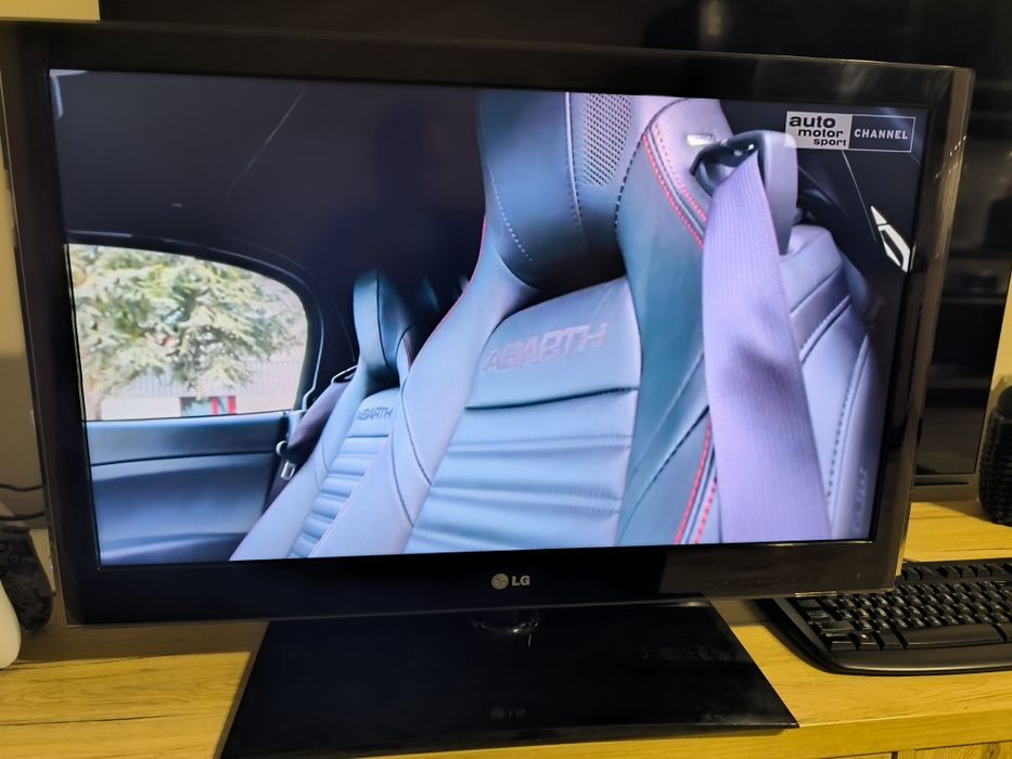 Телевизор LG 32 инча