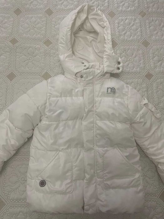 продам детскую зимнюю куртку