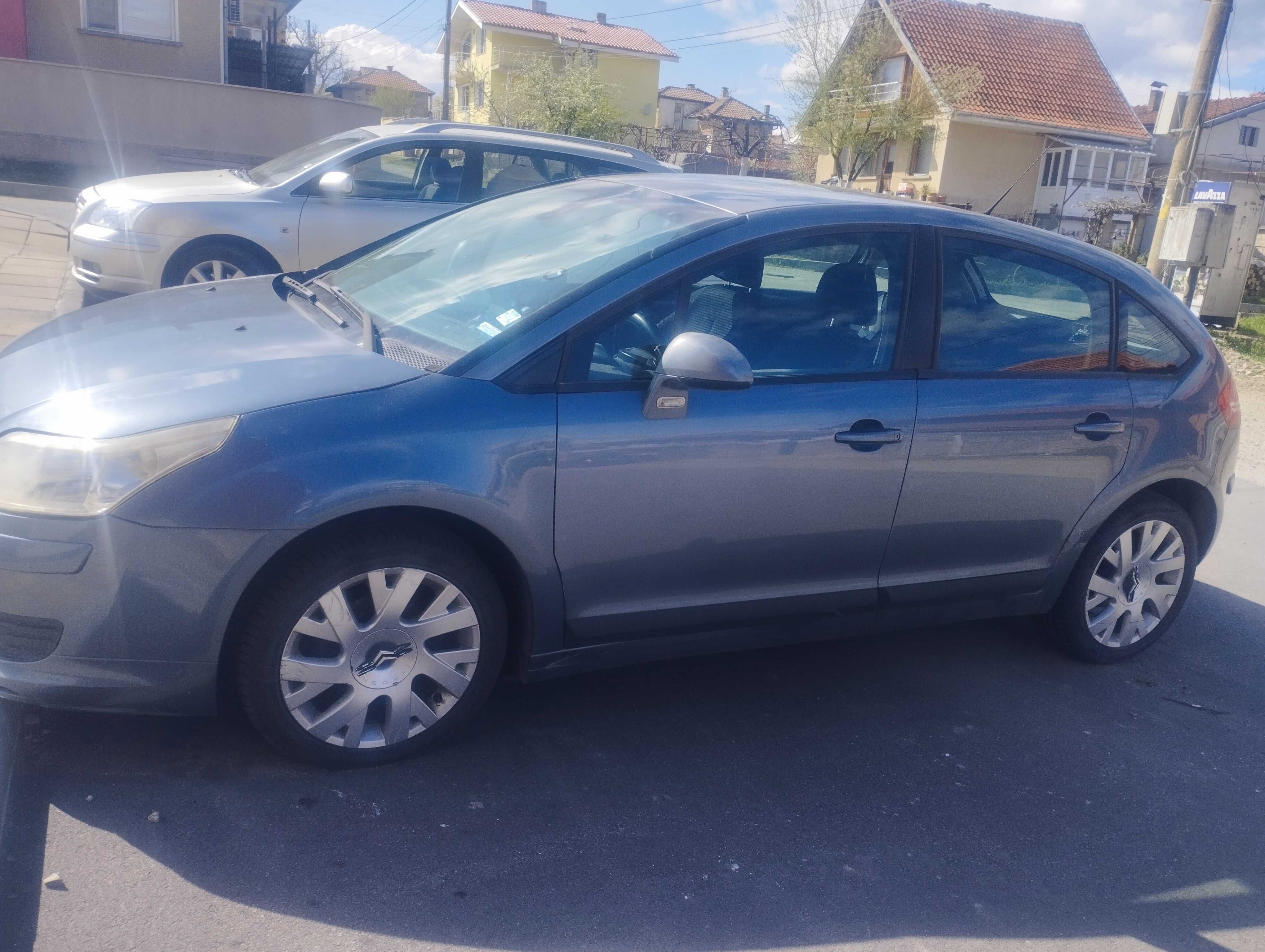 Продавам Citroen C4