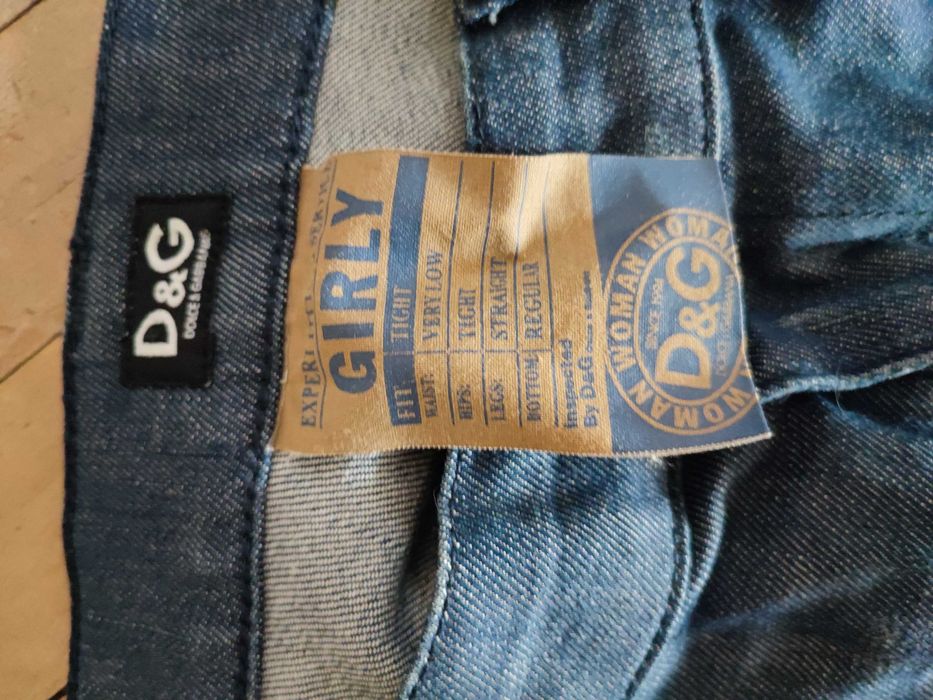 Дамски дънки Dolce & Gabbana и Levi's