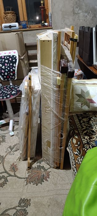 Продается детская кроватка с люлькой и москитной сеткой