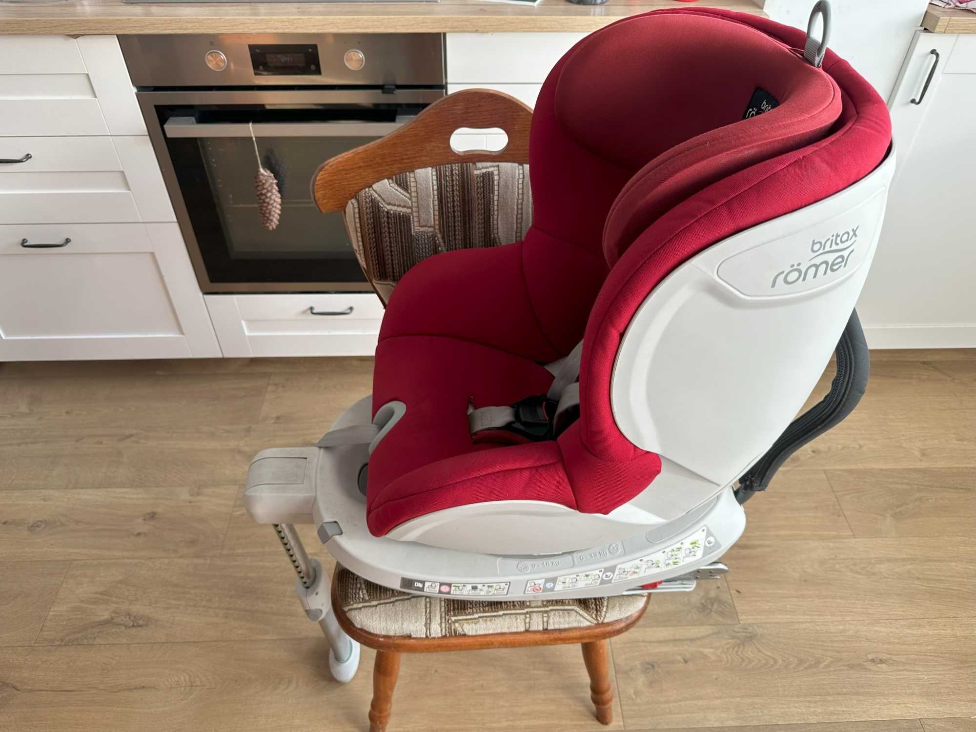 Vand scaun auto ISOFIX Britax Romer DUALFIX 0-18kg (rotativ)