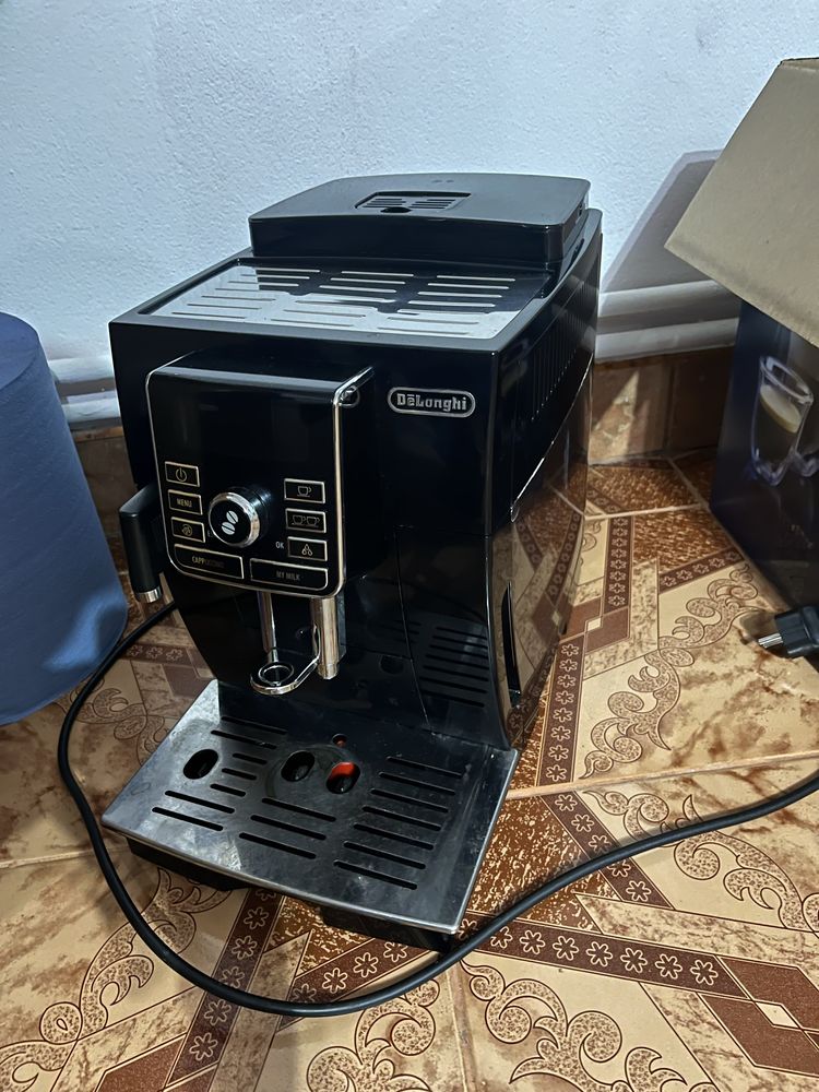 Espressor automat DELONGHI