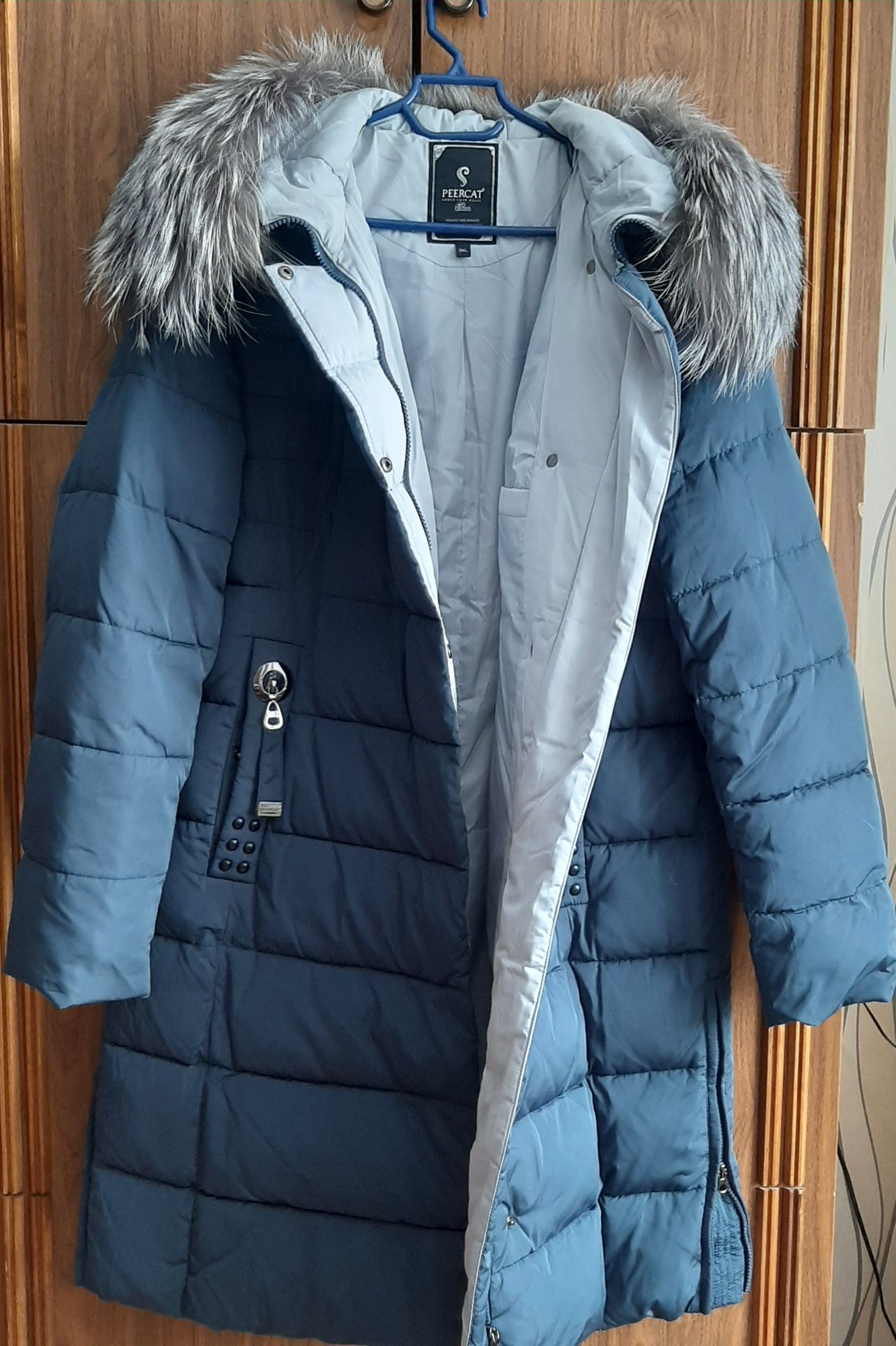 Стильное зимнее женское пальто