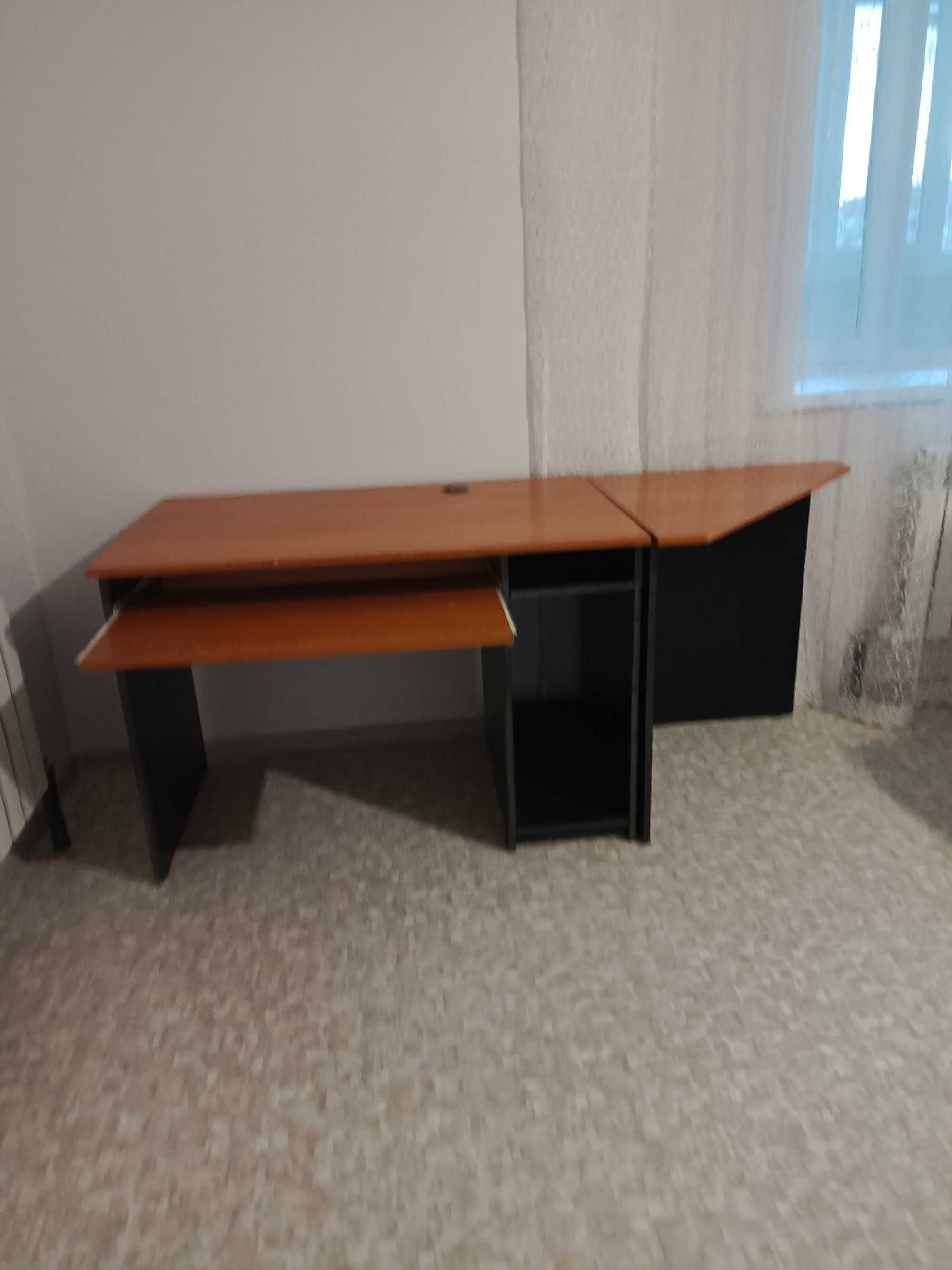 Продам   офисный компьютерный стол