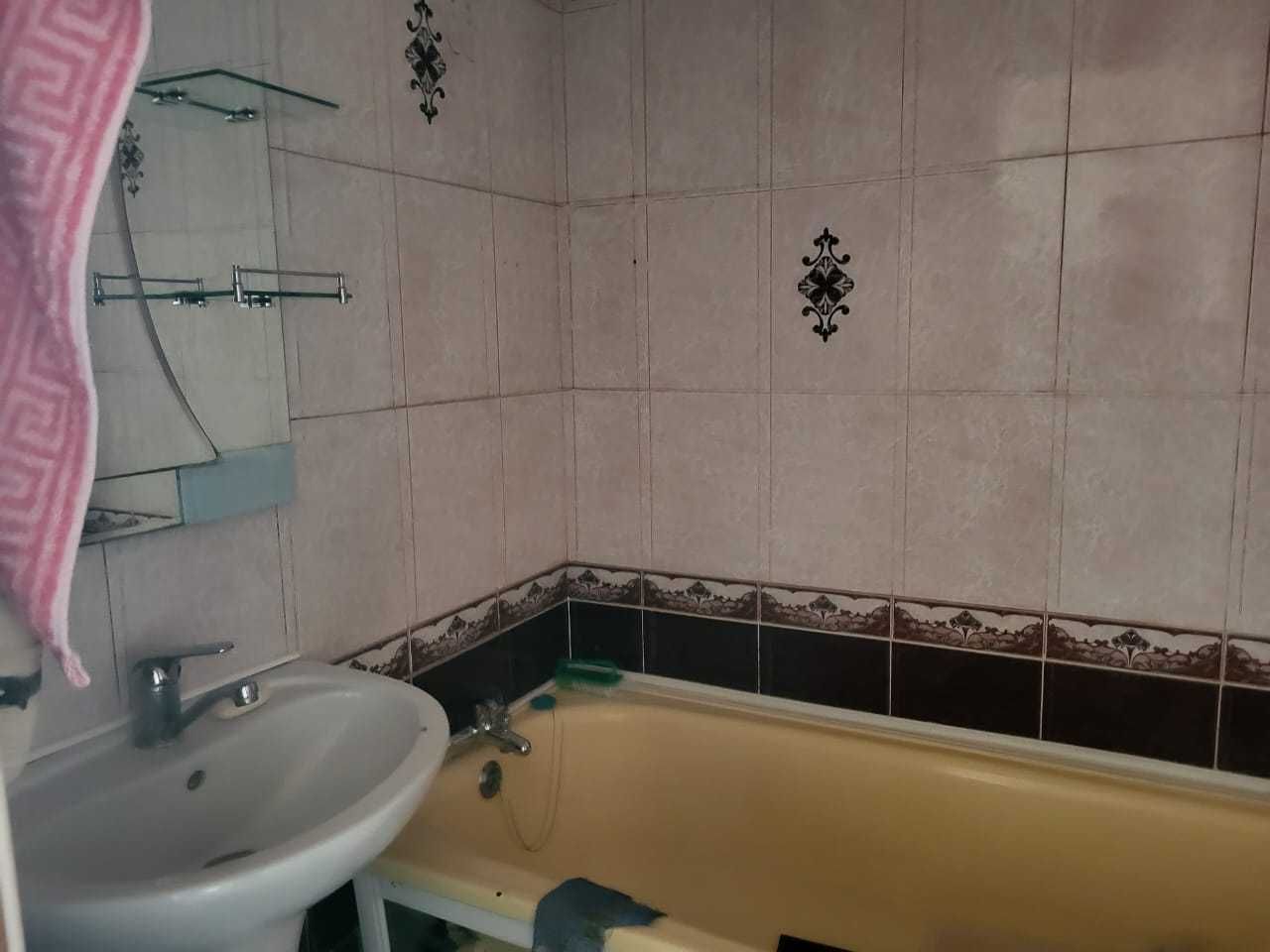Продаётся 5-ти комнатная квартира (Жукова 21 А )