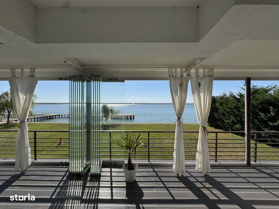 Locuinta speciala intr o zona superba pe lac
