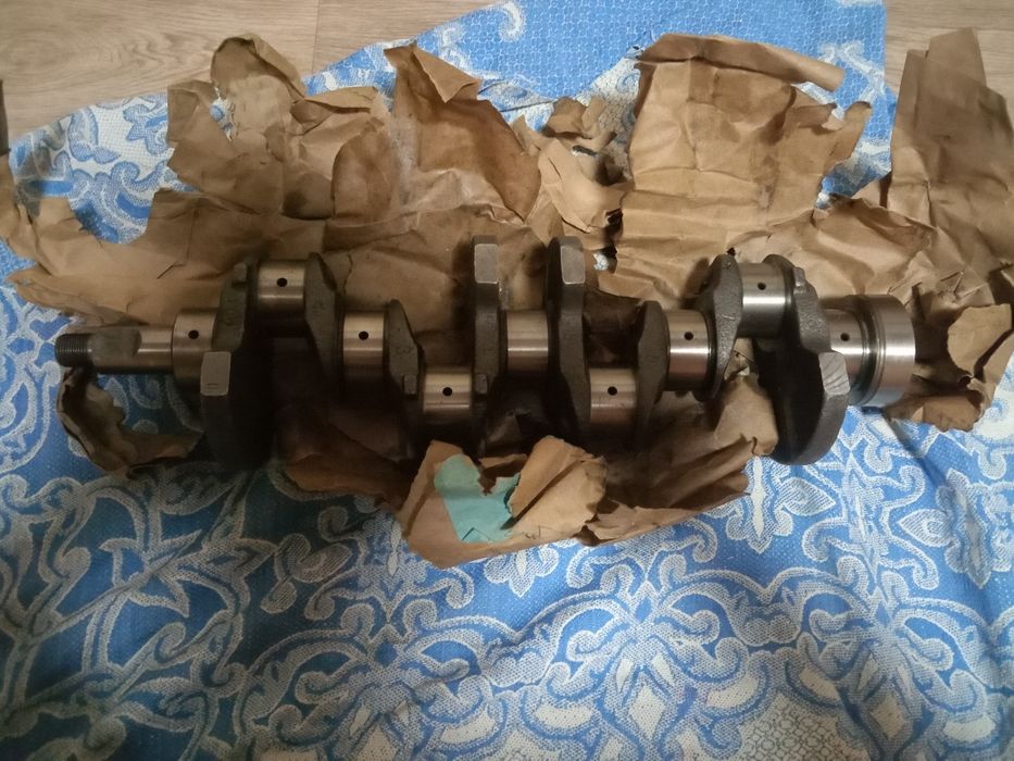 Коленвал ваз.новый.продам.
