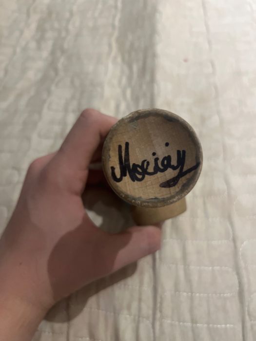 Vand kendama semnata de :Bisoi ,Dna. Mihalela si Mocioiu