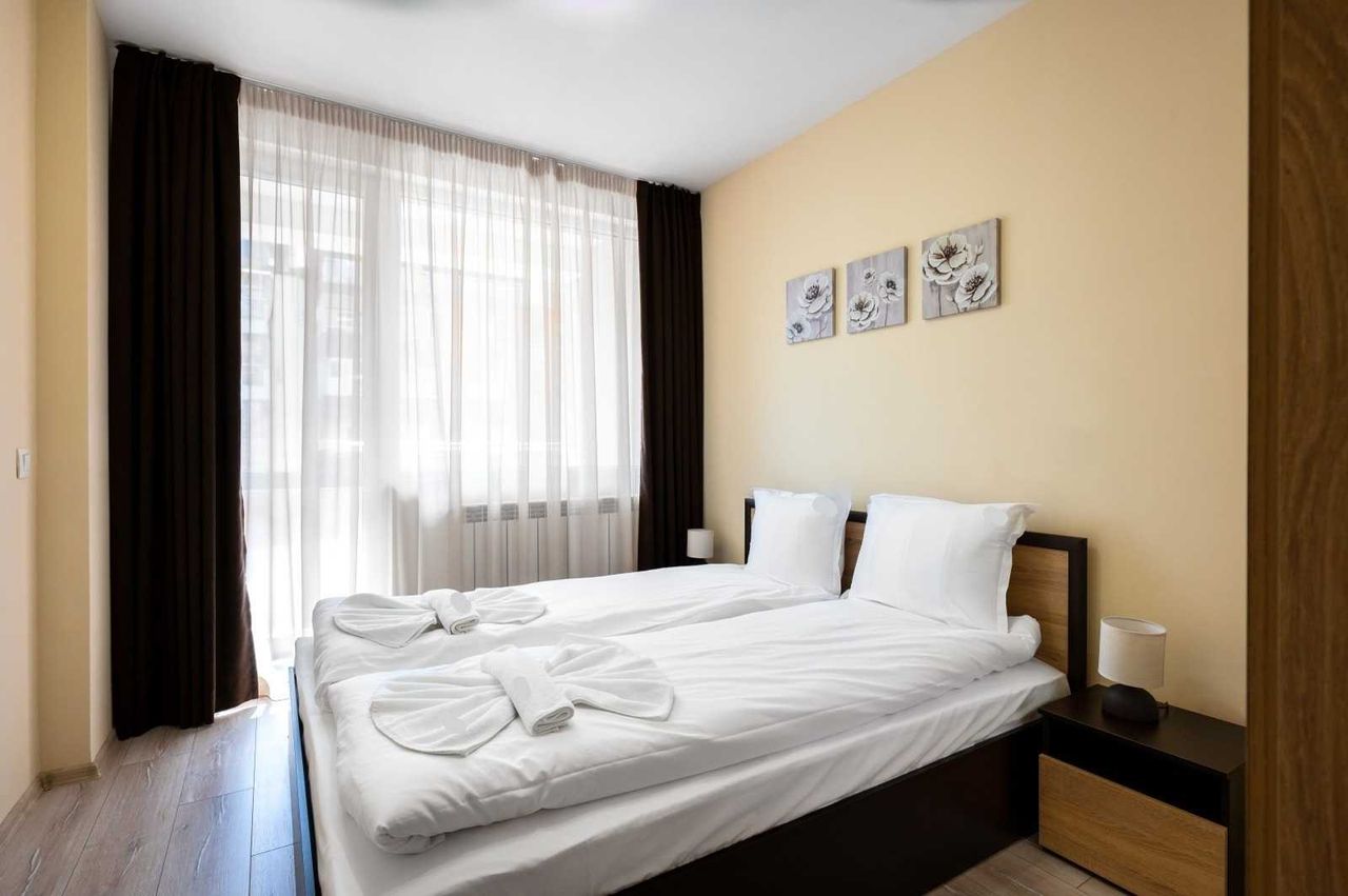 Дава се под наем Двустаен апартамент в София, Център - 60 кв.м за 650 € - Снимка #16