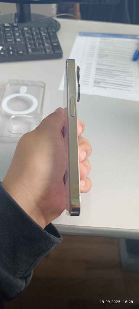 Iphone 14 pro в идеальном состоянии