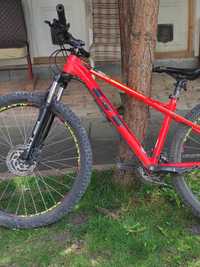 Bicicleta GT 2011, 27.5 col