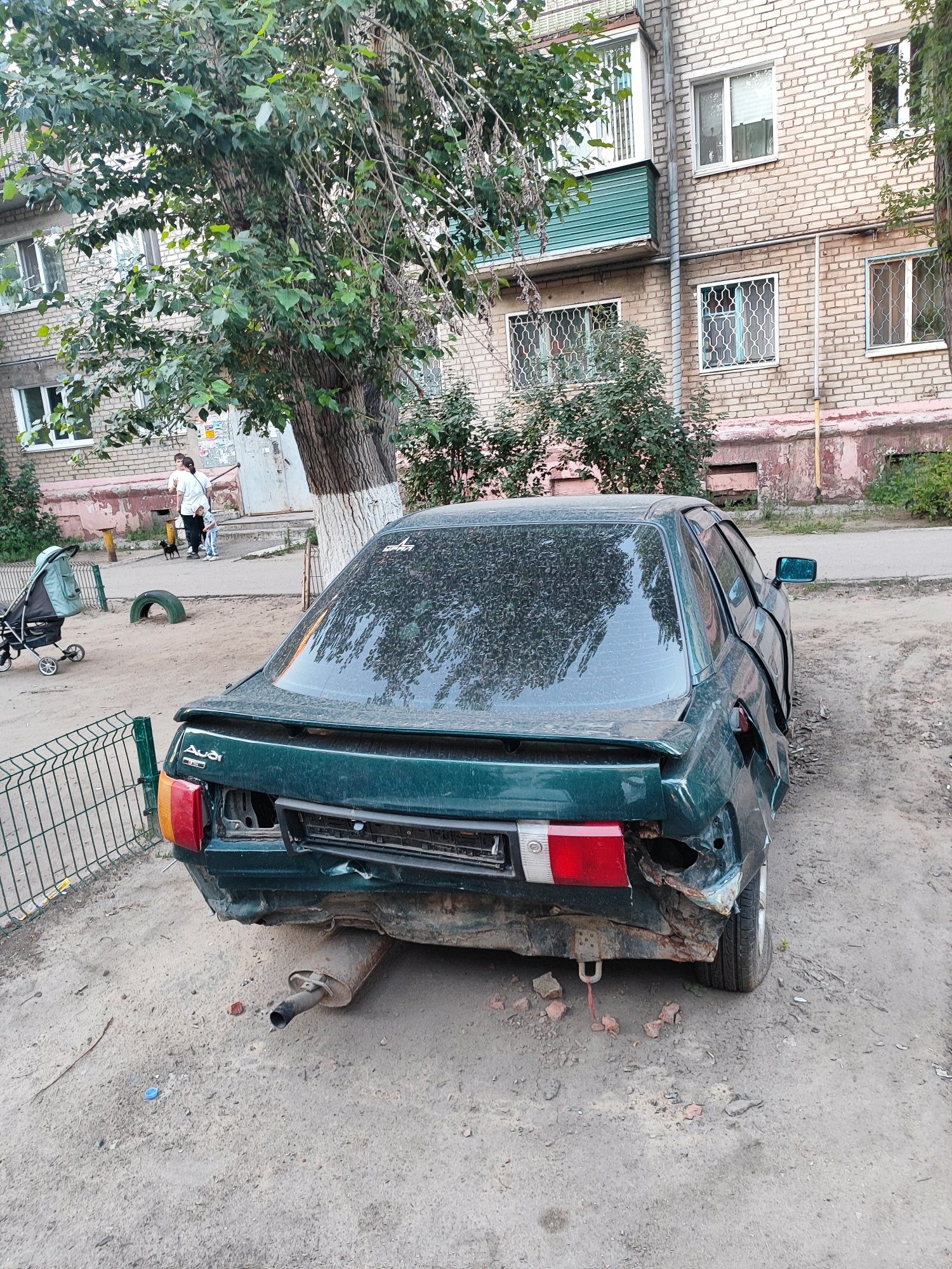 Ауди 89.90го года 1.8