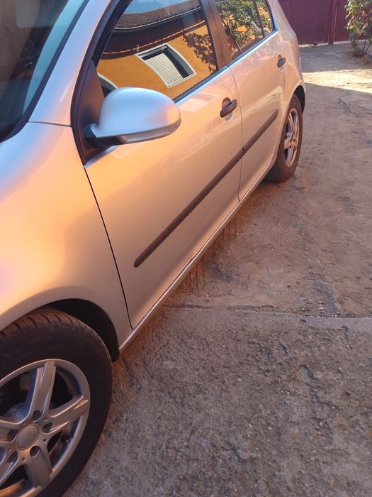 Vand Golf 5 anul 2005