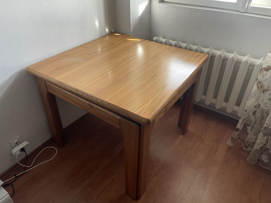 Masă lemn masiv extensibila