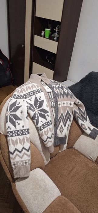 Pulover facut manual