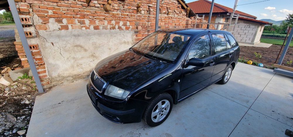 Шкода фабиа 1.4 дизел, 2005 година. Перфектен автомобил.