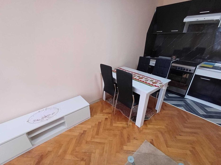 Дава се под наем Тристаен апартамент в София, Гео Милев - 95 кв.м за 749 € - Снимка #4