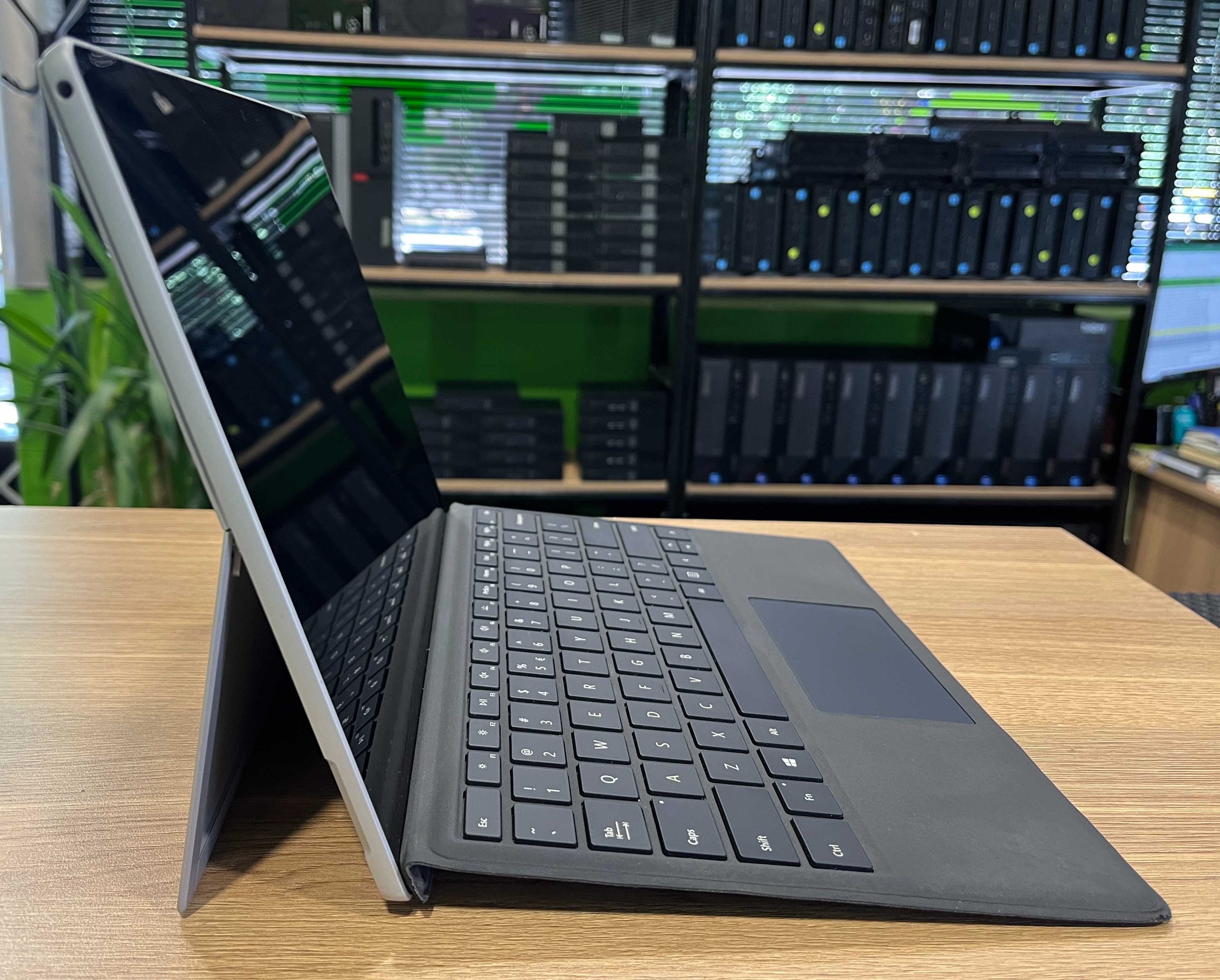 MICROSOFT SURFACE PRO 7. Core I7-1065G7 1.3/3.9 GHz. 16/512 GB