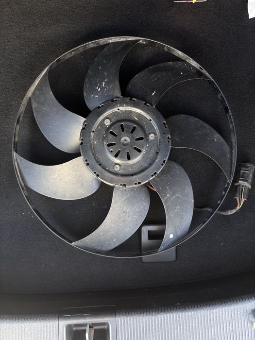 Оригинална перка за Mercedes c320 w204