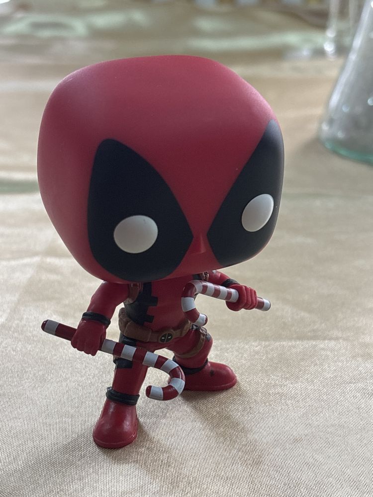 Holiday Deadpool (Candy Canes)
