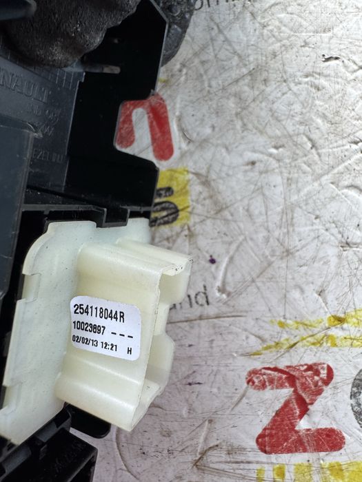 Panou comenzi geamuri si oglinzi usa sofer Renault Clio 4 2013-2020