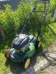 Masina de tuns iarba/gazon John Deere Profesional benzina cu tractiune