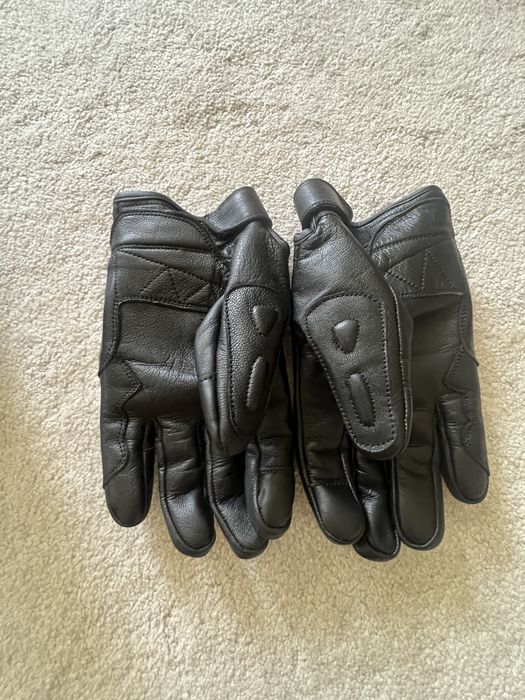 De vanzare manusi moto