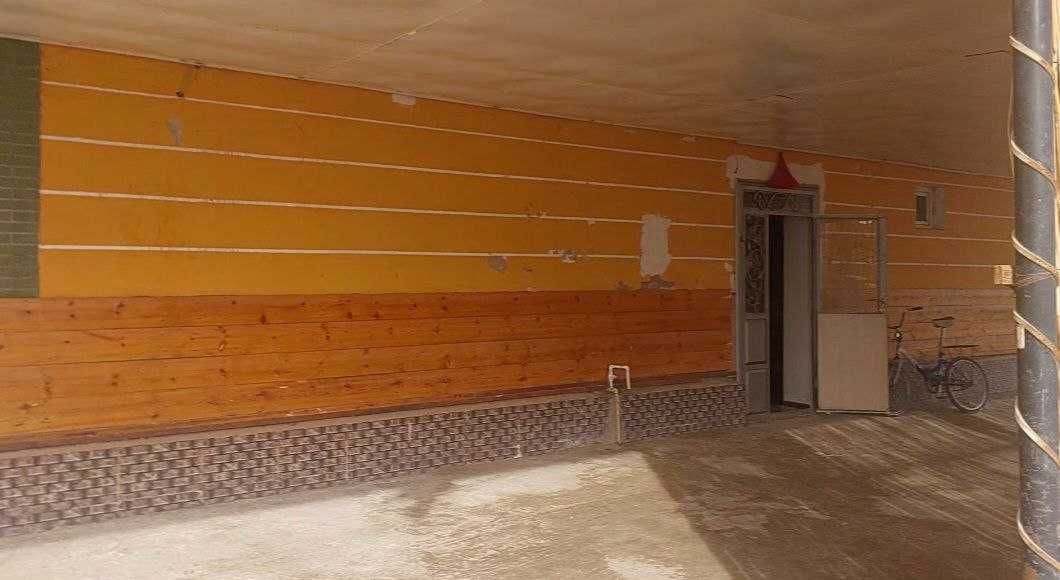 Qonlikol tumanida noturar bino bolib tolash sharti asosida sotilmoqda