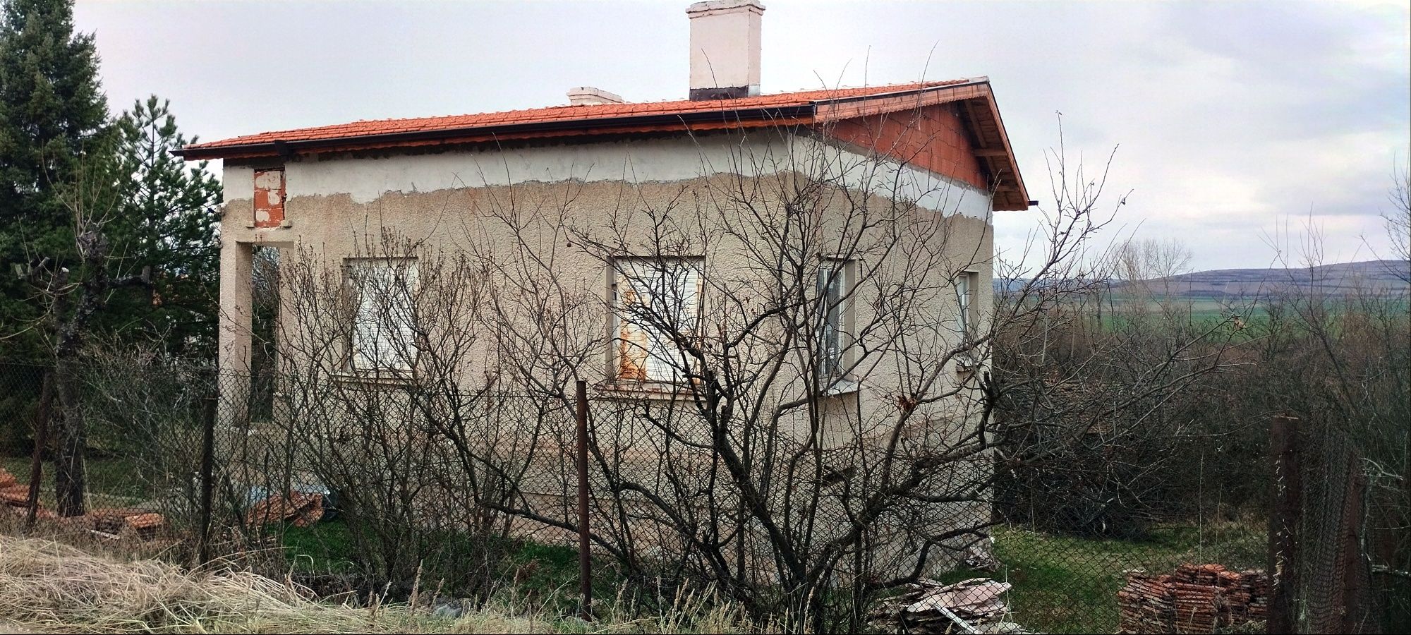 Продава се къща в село Стефаново, община Радомир, област Перник