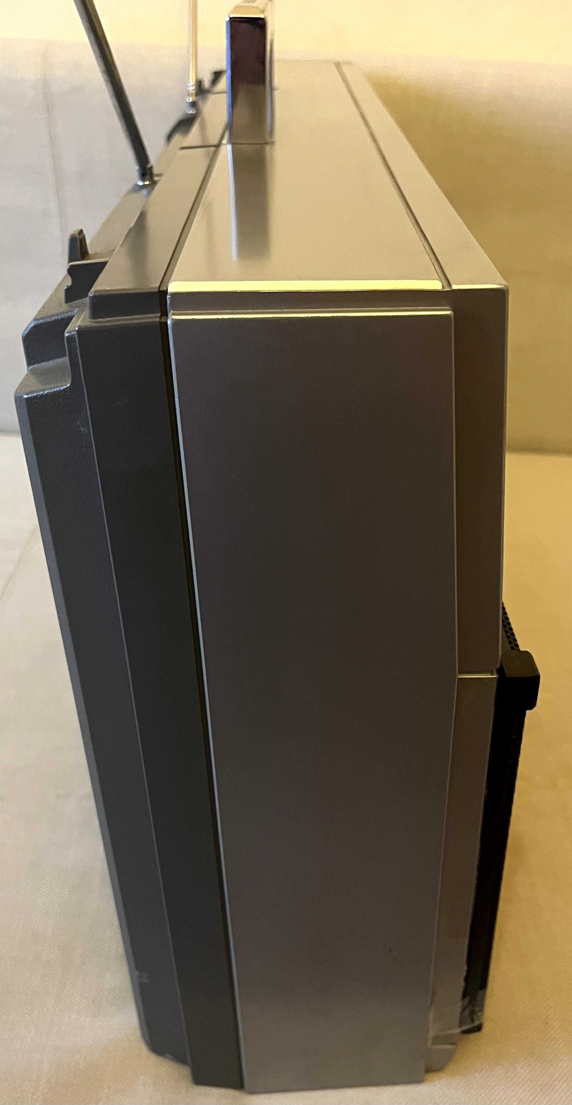SHARP GF777Z Boombox