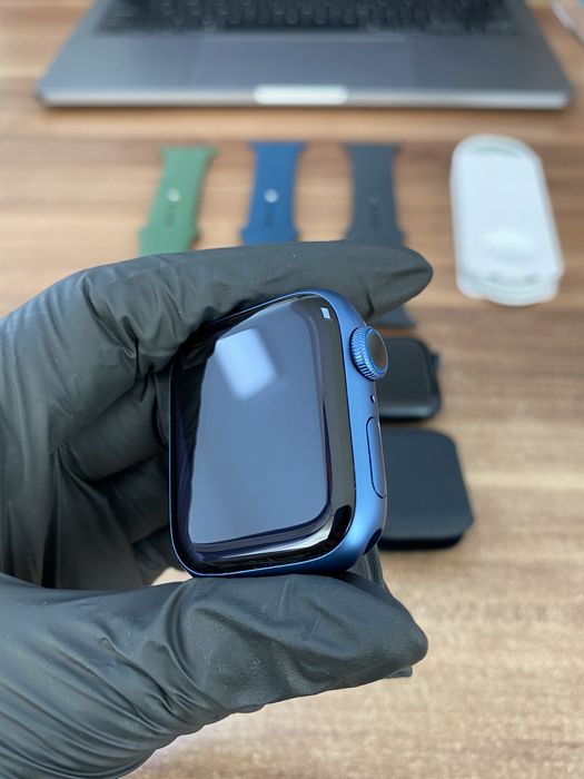 Apple Watch Seria 7 / 41 mm / GPS / Green, Black sau Blue / Nou |