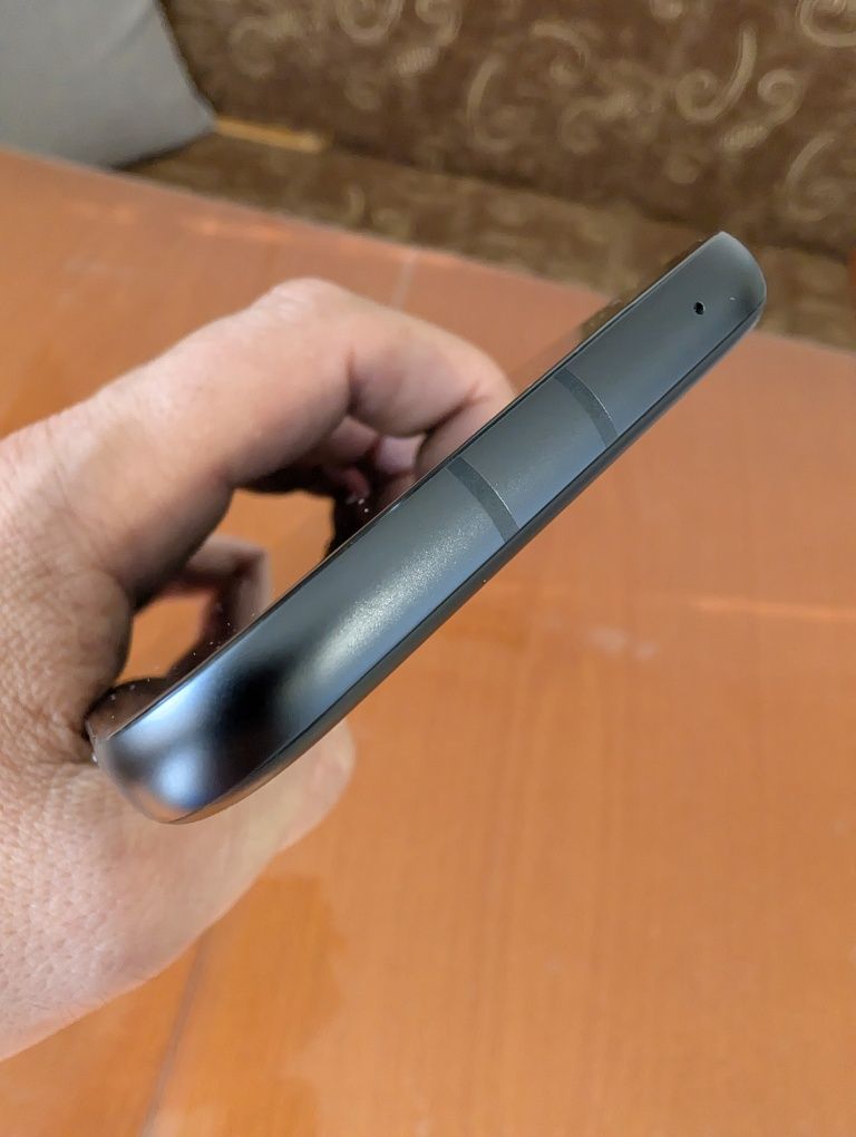 Google Pixel 8a. В гаранция.