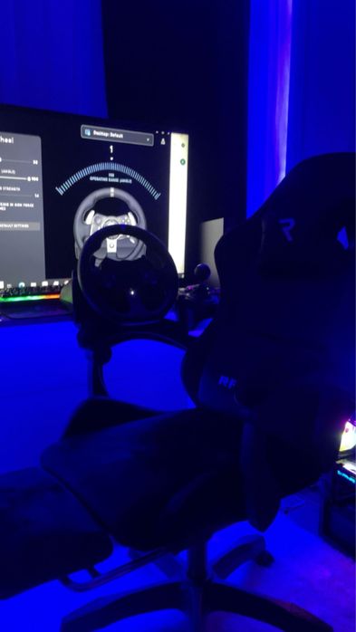 vand Setup gaming complet cu cont steam