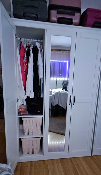 Sifoniere IKEA Pax Bergsbo cu usi oglinda AULI-pret super avantajos