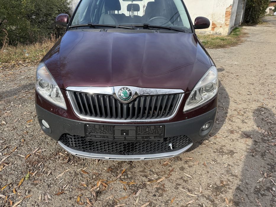 Bara fata skoda roomster sau fabia scout facelift 2010-2014