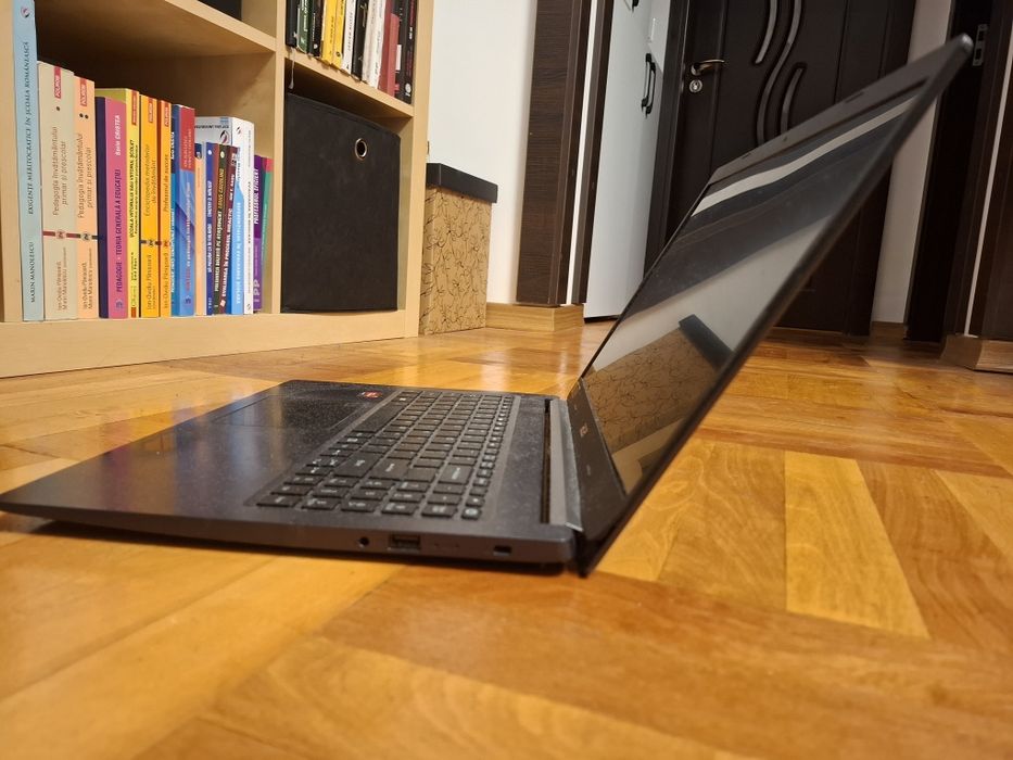 Laptop Acer Aspire 5 pentru PIESE