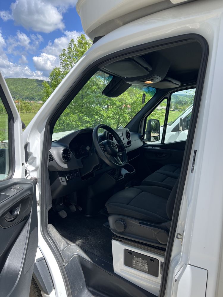 Mercedes Sprinter 514 box cu lift basculabila prelata frigorifica