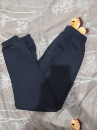 Pantaloni de trening