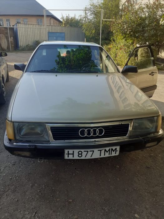Срочно продам машину аудио 100