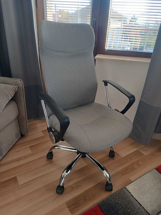 Офис стол сив - текстилен